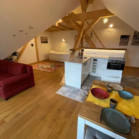 Destino In Der Ehemaligen Waage Der Roomerie アパート